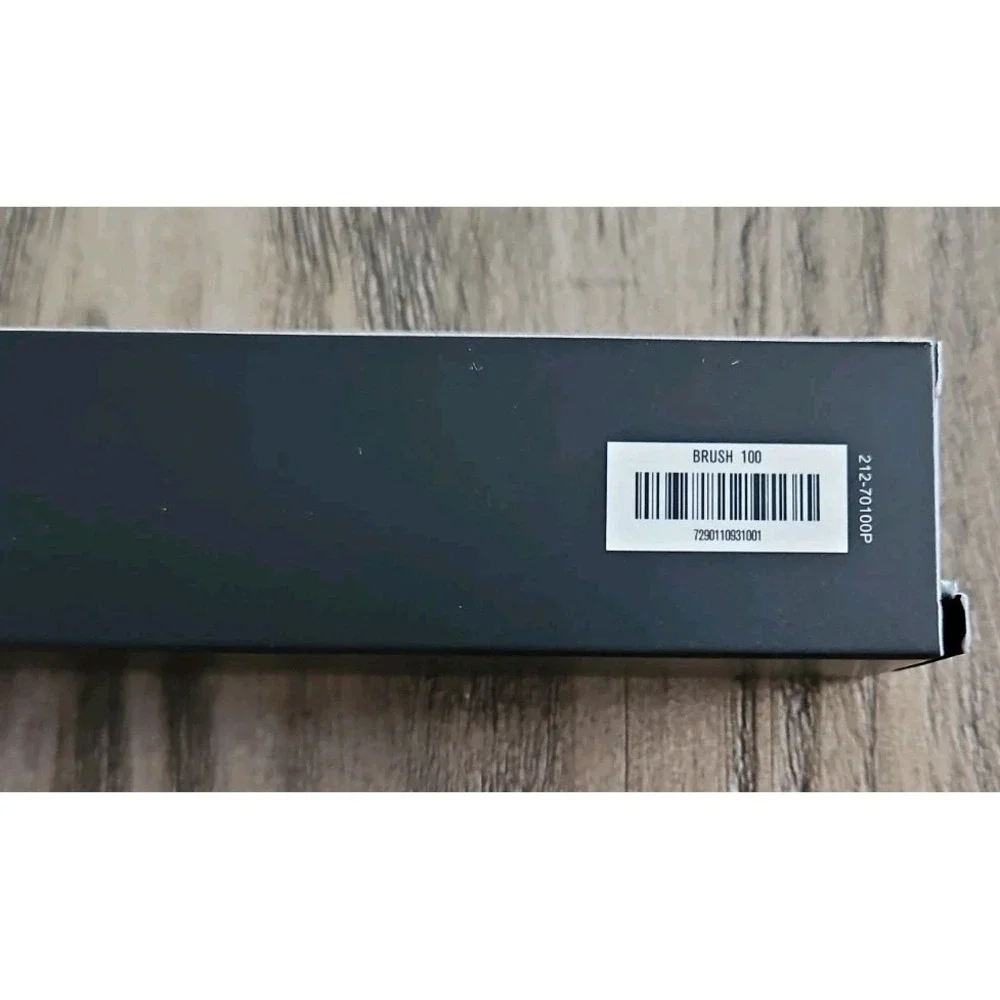 IL MAKIAGE - Foundation Blending Brush #100, Black | New With Box